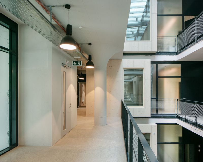 Creative Factory Renens – Vue de l'atrium au niveau 2 – Bauart / Yves André